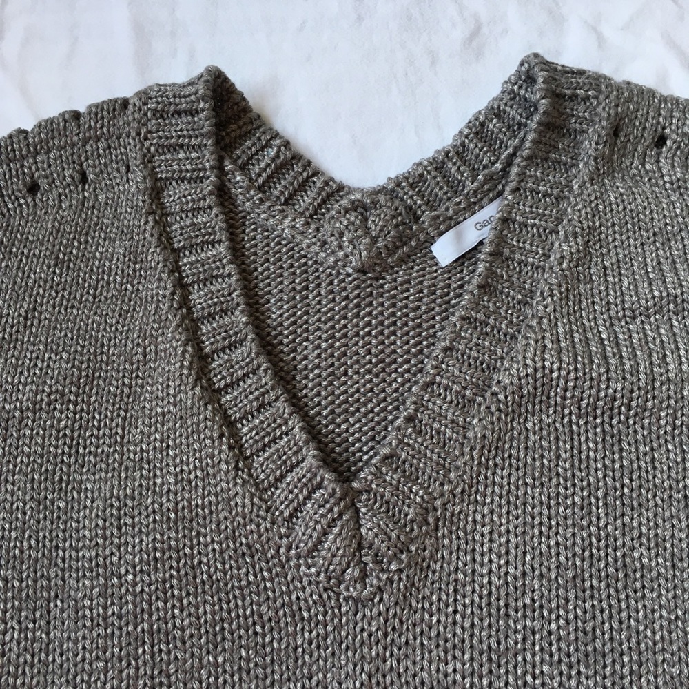 Sweater - Picture 3 of 6